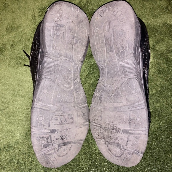 Mens Shoe Sz. 10.5 - Picture 6 of 7